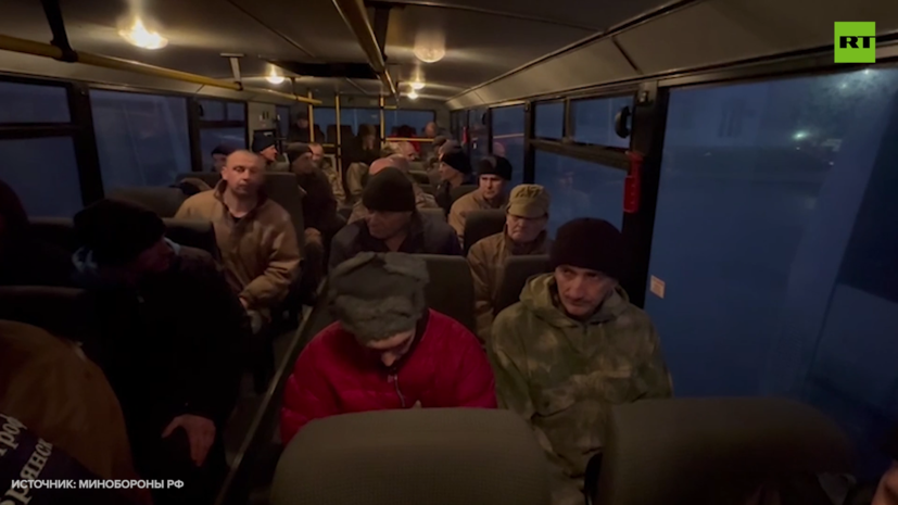 The Ministry of Defense showed footage of Russian soldiers returning from Ukrainian captivity